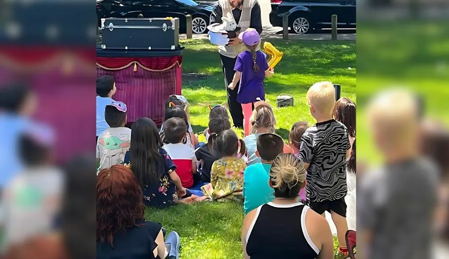 Puppet show for birthday parties